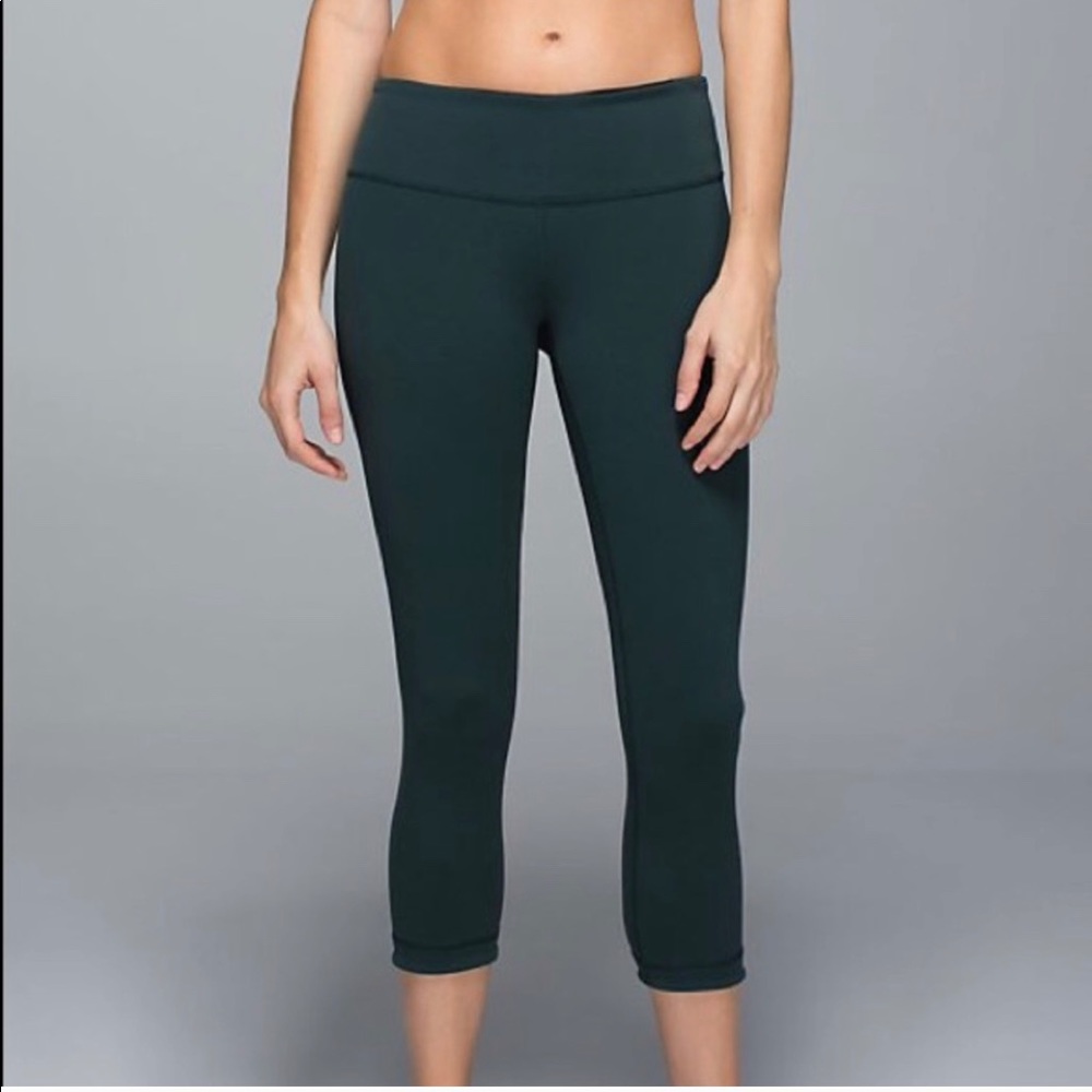 Lululemon Wunderunder Crop II* RVRS sz8 NEVER WORN
